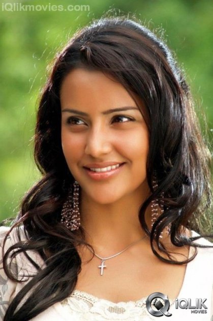 Priya-Anand